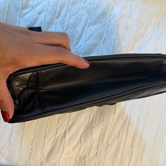 Black Leather Shoulder Bag - Picture 7 of 8